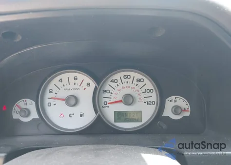 2005 Ford Escape Xlt from USA, damaged, VIN 1FMYU93115KD10570